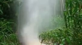 Beredar video semburan air dari bawah tanah di Pedukuhan Puncangsari, Kelurahan Candirejo, Kapanewon Semanu, Kabupaten Gunungkidul (kompas.com)
