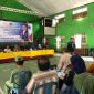 
Baharuddin Demmu pada saat Sosperda bantuan hukum di Desan Jembayan, Kecamatan Loa Kulu, Kabupaten Kutai Kertanegara. [Ist]