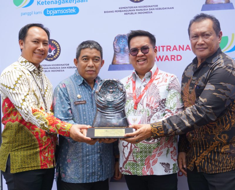 PemKab kukar Raih Penghargaan 