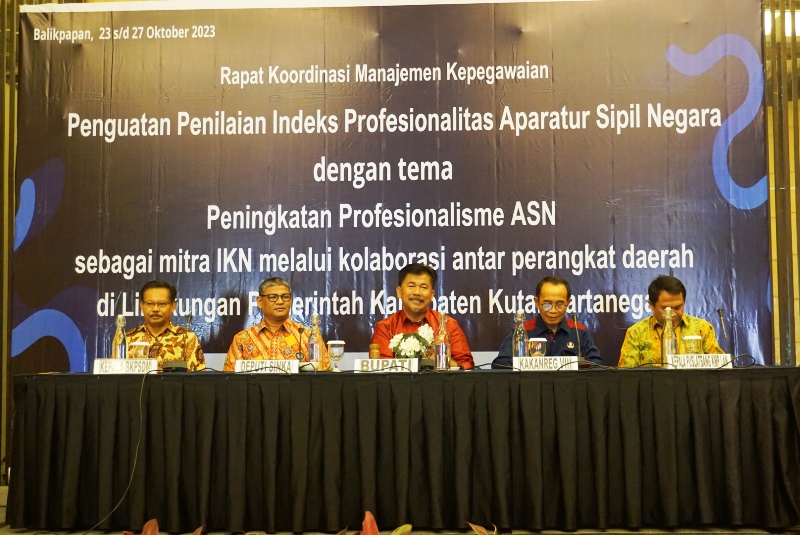 Sunggono Dorong Penguatan Profesionalisme ASN dalam Rapat Manajemen Kepegawaian (ist)
