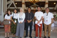 Tim FFI 2022 bersama Bupati Magelang Zaenal Arifin (tengah) di rumah dinas Bupati Magelang (kompas.com)