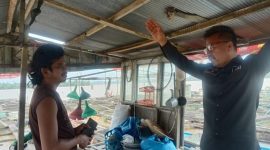  Baharuddin Demmu Anggota DPRD Kaltim Saat Mengunjungi Pokdakan Tiara Borneo di Desa Loa Kulu Kota, Beberapa Waktu Lalu (ist)