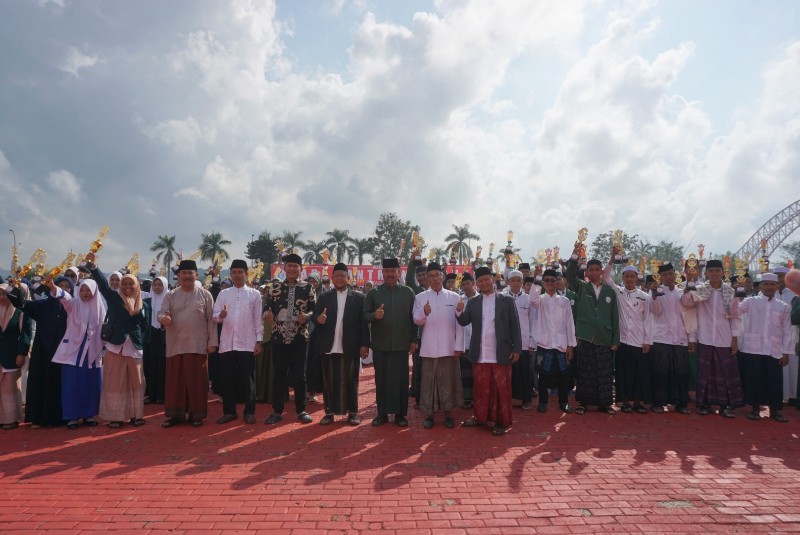 Ribuan Santri Kukar Ramaikan Peringatan Hari Santri Nasional ke-9 (ist)