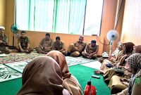 pegawai ASN Kukar mengaji saat Ramadan (Kontributor KMM)