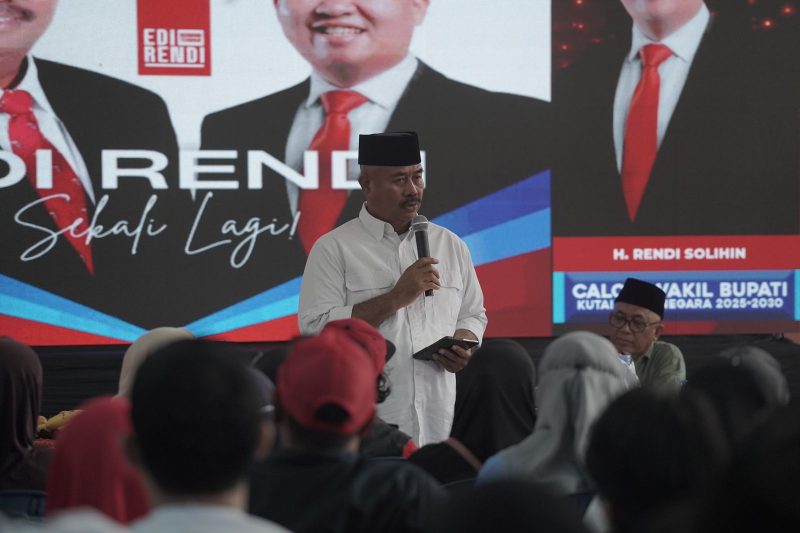 Calon Bupati Kukar Edi Damansyah di Kecamatan Muara Jawa.