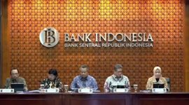 Perry Warjiyo selaku Gubernur Bank Indonesia memberikan keterangan pada jumpa pers hasil Rapat Dewan Gubernur di Jakarta, Selasa (25/7/2023). (Dok. Head Topics)