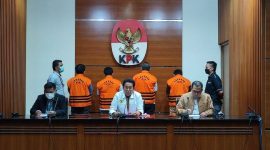 Sahat Tua P Sumanjuntak selaku Wakil Ketua DPRD Jawa Timur diduga memperoleh suap sebesar Rp39,5 miliar mengenai pengurusan hibah kelompok masyarakat (Pokmas). (Dok. Kompas)