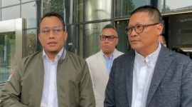 Ali Fikri selaku Kabag Pemberitaan KPK dan Irjen Pol Khrisna Murti Kepala Divisi (Kadiv) Hubungan Internasional (Hubinter) Polri. (Dok. SindoNews)