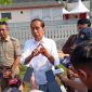 Presiden Joko Widodo menjawab pertanyaan wartawan terkait penanganan akibat cuaca ekstrem di Papua Tengah setelag peresmian sodetan Ciliwung, di Jakarta, Senin (31/7/2023). (Dok. iNews)