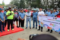 Bupati Kukar Lepas Peserta Jalan Santai Pekan Keselamatan Jalan 2023 (ist)