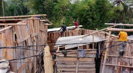 Pembongkaran puluhan bedeng tambang emas ilegal di Desa Pancuredang, Kecamatan Ajibarang, Kabupaten Banyumas. (Dok. iNews.id)