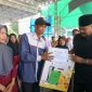 Bupati Kukar Berikan Penghargaan dan Bantuan kepada Para Ketua RT di Desa Genting Tanah (ist)